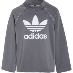 Adidas Originals Bluza grey three/white. Czerwone bluzy chłopięce marki adidas Originals, z materiału. W wyprzedaży za 159,20 zł.