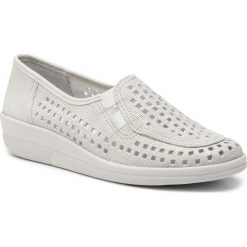 Półbuty COMFORTABEL - 942428 Silber 92. Szare półbuty damskie Comfortabel, bez wzorów, ze skóry, bez obcasa, na płaskiej podeszwie, bez zapięcia. Za 219,00 zł.