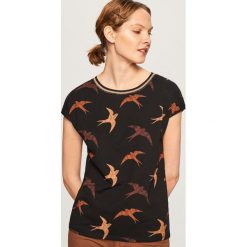 T-shirt we wzory - Czarny. Czarne t-shirty damskie Reserved, l. Za 39,99 zł.