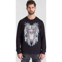 Czarna bluza Just Cavalli z wielokolorowym nadrukiem - Czarny. Czarne bluzy męskie Just Cavalli, xl, z nadrukiem, z bawełny, z okrągłym kołnierzem, bez rękawów, bez kaptura. Za 359,60 zł.