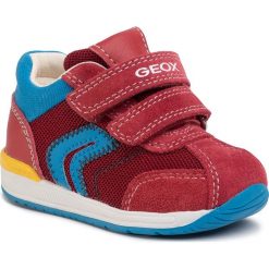 Sneakersy GEOX - B Rishon B. B B940RB 01422 C7000 Red. Czerwone trampki chłopięce Geox, bez wzorów, z zamszu, na rzepy. W wyprzedaży za 169,00 zł.