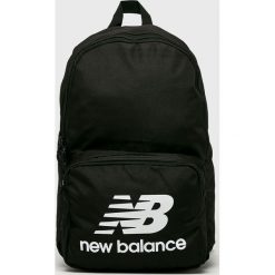 New Balance - Plecak. Czarne plecaki męskie marki New Balance, bez wzorów, z poliesteru. W wyprzedaży za 84,90 zł.