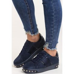 Granatowe Buty Sportowe Capricorn. Niebieskie buty sportowe damskie Born2be, bez wzorów, ze skóry, sportowe. Za 59,99 zł.