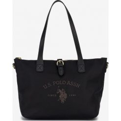 U.S. Polo Assn Torebka Czarny. Czarne torebki klasyczne damskie U.S. Polo Assn., w paski, z materiału, bez dodatków. Za 343,95 zł.