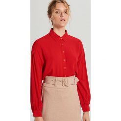 Koszula oversize - Czerwony. Czerwone koszule damskie Cropp, s, bez wzorów, bez kołnierzyka, bez rękawów. Za 69,99 zł.