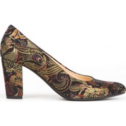 Czółenka w szpic - skóra naturalna - model 972/1 - kolor złota mozaika. Żółte czółenka damskie Zapato, do pracy, bez wzorów, ze skóry, bez obcasa, na obcasie. W wyprzedaży za 287,10 zł.