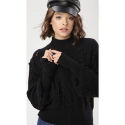 Czarny Sweter Idamoni. Czarne swetry damskie Born2be, s, bez wzorów, bez rękawów, bez kaptura. Za 149,99 zł.