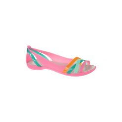 Sandały Crocs Isabella Huarache 2 Flat 204912-6NU. Różowe klapki damskie Crocs, bez wzorów, bez obcasa. Za 189,99 zł.