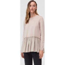 Sweter z falbaną - Beżowy. Brązowe swetry damskie Mohito, s, bez wzorów, bez rękawów, bez kaptura. Za 119,99 zł.