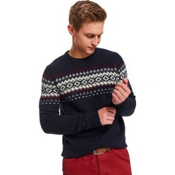 Sweter z norweskim wzorem. Niebieskie swetry męskie Top Secret, na zimę, xl, bez wzorów, z wełny, klasyczne, z okrągłym kołnierzem, bez kaptura. Za 119,99 zł.