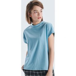 Gładka koszulka - Zielony. Zielone koszulki damskie Cropp, s, bez wzorów, bez kołnierzyka. W wyprzedaży za 14,99 zł.