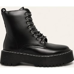 Answear - Workery Kylie Crazy. Czarne workery damskie ANSWEAR, ze skóry ekologicznej, z okrągłym noskiem, bez obcasa, na obcasie, na sznurówki. W wyprzedaży za 159,90 zł.