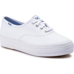 Tenisówki KEDS - Triple WF49946 White. Białe półbuty damskie Keds, bez wzorów, z gumy, bez zapięcia. W wyprzedaży za 189,00 zł.