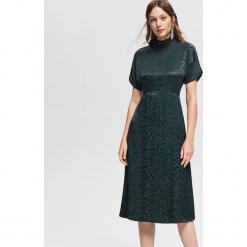 Wiskozowa sukienka - Khaki. Brązowe sukienki marki Reserved, z wiskozy. Za 139,99 zł.