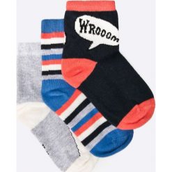 Name it - Skarpetki dziecięce Merron (3-pack). Niebieskie skarpetki męskie Name it, bez wzorów, z elastanu. W wyprzedaży za 17,90 zł.
