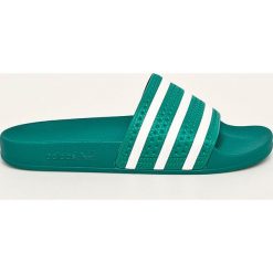 Adidas Originals - Klapki. Kapcie męskie adidas Originals, z materiału. W wyprzedaży za 129,90 zł.