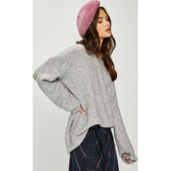 Answear - Sweter. Szare swetry oversize damskie marki ANSWEAR, uniwersalny, z dzianiny. W wyprzedaży za 89,90 zł.
