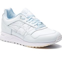 Sneakersy ASICS - TIGER Gelsaga 1192A075 Artic Blue/Arctic Blue 406. Niebieskie półbuty damskie Asics, ze skóry. W wyprzedaży za 339,00 zł.