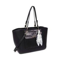 Doca Elegancka Torebka 12641. Czarne torebki klasyczne damskie marki Doca, bez wzorów, eleganckie, bez dodatków. W wyprzedaży za 235,00 zł.