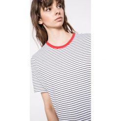 Only - Top. Białe topy damskie marki ONLY, m, z bawełny, z okrągłym kołnierzem. W wyprzedaży za 49,90 zł.
