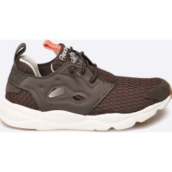 Reebok Classic - Buty Classic. Pomarańczowe buty sportowe damskie marki Reebok Classic, z materiału, reebok classic. W wyprzedaży za 219,90 zł.