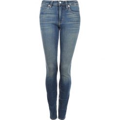 Calvin Klein Jeansy "Modern Classics". Jeansy damskie Calvin Klein, bez wzorów, z jeansu. Za 359,00 zł.