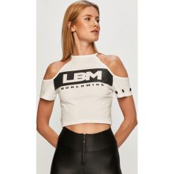 LaBellaMafia - T-shirt. Białe t-shirty damskie LABELLAMAFIA, s, z nadrukiem, z bawełny, casualowe, z okrągłym kołnierzem. Za 89,90 zł.