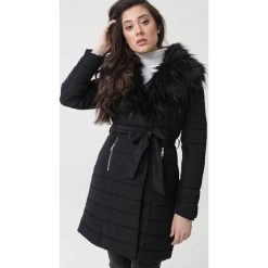 Czarna Kurtka Jodie. Czarne kurtki damskie Born2be, na zimę, xl, w paski, z tkaniny, bez kaptura. Za 229,99 zł.
