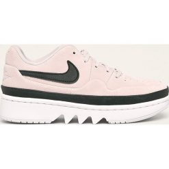 Jordan - Buty WMNS AJ JESTER XX LOW LACED. Białe buty sportowe damskie Jordan, bez wzorów, ze skóry, sportowe. W wyprzedaży za 359,90 zł.