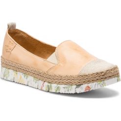 Espadryle MACIEJKA - 03578-04/00-5 Beżowy. Brązowe espadryle damskie Maciejka, bez wzorów, ze skóry, bez obcasa, na płaskiej podeszwie. W wyprzedaży za 189,00 zł.