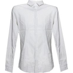 Koszula w kolorze biało-niebieskim. Niebieskie koszule męskie Pepe Jeans, Mexx, Pierre Cardin, xl, bez wzorów, z klasycznym kołnierzykiem, bez rękawów. W wyprzedaży za 149,95 zł.