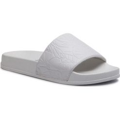 Klapki DESIGUAL - 19SUBO01 1000. Białe klapki damskie Desigual, bez wzorów, ze skóry ekologicznej, bez obcasa. W wyprzedaży za 109,00 zł.