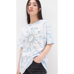 Koszulka tie-dye z nadrukiem - Niebieski. Niebieskie koszulki damskie House, s, z nadrukiem, bez kołnierzyka, bez rękawów. Za 49,99 zł.