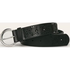 Desigual - Pasek skórzany. Żółte paski damskie Desigual, w paski, ze skóry. W wyprzedaży za 129,90 zł.