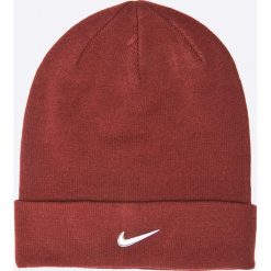 Nike Sportswear - Czapka. Brązowe czapki zimowe męskie Nike Sportswear, na zimę, z dzianiny. W wyprzedaży za 59,90 zł.