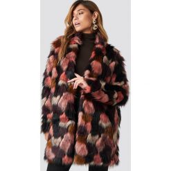 Rut&Circle Płaszcz ze sztucznym futrem Tekla - Pink,Multicolor. Różowe płaszcze damskie Rut&Circle, z haftami, z futra. Za 526,95 zł.