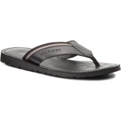Japonki TOMMY HILFIGER - Bari 8 Casual Leather Sandal FM0FM01530 Black 990. Czarne japonki męskie TOMMY HILFIGER, bez wzorów, ze skóry. W wyprzedaży za 169,00 zł.
