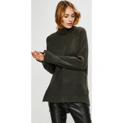 Vero Moda - Sweter. Czarne golfy damskie Vero Moda, l, z dzianiny, z krótkim rękawem. Za 149,90 zł.