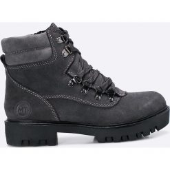 Marco Tozzi - Botki. Czarne buty zimowe damskie marki Marco Tozzi, z materiału, na obcasie, na sznurówki. W wyprzedaży za 159,90 zł.