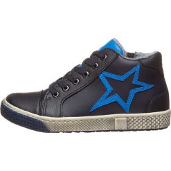 Skórzane sneakersy w kolorze granatowym. Niebieskie trampki dziewczęce lamino, z aplikacjami, z materiału, na sznurówki. W wyprzedaży za 129,95 zł.