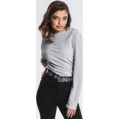 Szara Bluzka Reasonably. Szare bluzki damskie marki other, xl, bez wzorów, z dzianiny, bez kołnierzyka, z długim rękawem. Za 39,99 zł.