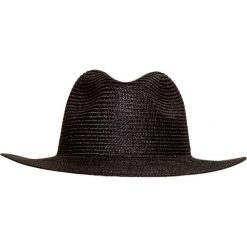 Kapelusz HAT YOU. Czarne kapelusze damskie Hat You, na lato, bez wzorów, eleganckie. Za 150,00 zł.