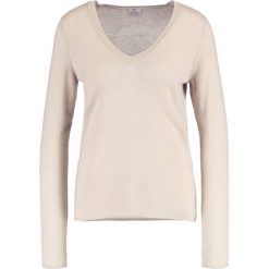 Swetry klasyczne damskie: FTC Cashmere PULLI V NECK Sweter dust