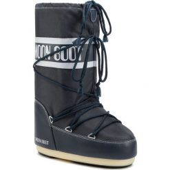 Śniegowce MOON BOOT - Nylon 14004400064 Blue Jeans D. Niebieskie kozaki damskie Moon Boot, na zimę, z jeansu, bez obcasa, na sznurówki. W wyprzedaży za 309,00 zł.