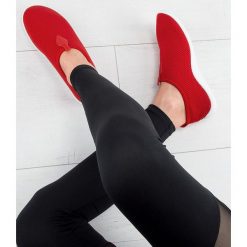 Tenisówki damskie N/M BK-108 Czerwone. Czerwone trampki i tenisówki damskie N/M, bez wzorów, z materiału, bez zapięcia. Za 36,00 zł.