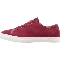 Tenisówki męskie: Lyle & Scott TEVIOT Tenisówki i Trampki claret jug