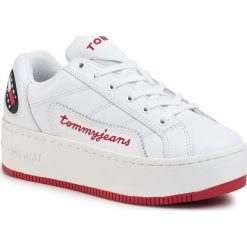 Sneakersy TOMMY JEANS - Retro Icon Sneaker EN0EN00788 White YBI. Białe półbuty damskie Tommy Jeans, z jeansu. Za 449,00 zł.