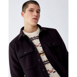 Gładka koszula wierzchnia z flauszu. Szare koszule męskie Pull&Bear, m, bez wzorów, bez kołnierzyka, z długim rękawem. Za 159,00 zł.