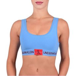 Calvin Klein Sport Ovni bez podszewki biustonosz Bralette Barwinek w / maniakalno czerwoną plamę QF4918E -PWB (ro. Czerwone biustonosze sportowe damskie Calvin Klein, bez wzorów. W wyprzedaży za 102,00 zł.
