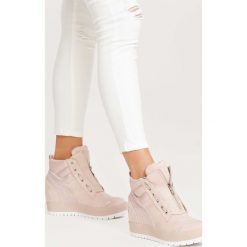 Różowe Sneakersy It's Me. Różowe koturny damskie vices, bez obcasa, na platformie, na rzepy. Za 64,99 zł.